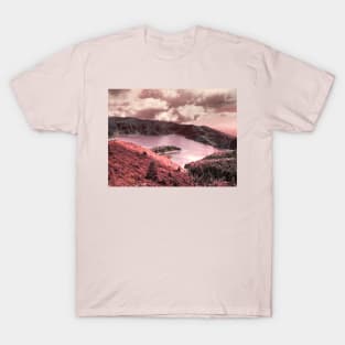 Dreamy crater landscape T-Shirt